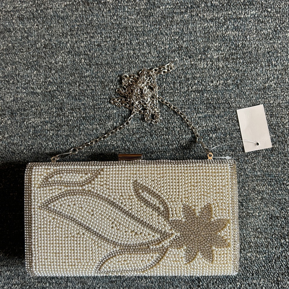 Elegant Pearl-Embellished Evening Clutch with Chain Strap Formal Wedding Prom